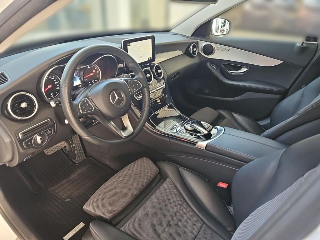 Fahrzeugabbildung Mercedes-Benz C 180 T Avantg. AHK Pano Totwi, SHZ Ambie. LED