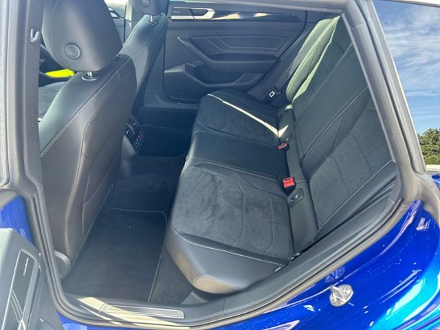 Fahrzeugabbildung Volkswagen Arteon 2.0 TDI R-LINE 4MOTION IQ.LIGHT SOUND KAM