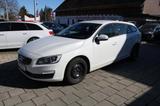 Volvo V60 D3 Kinetic BiXenon Navigation Tempomat PDC A - Volvo V60 Kinetic mit Diesel-Antrieb