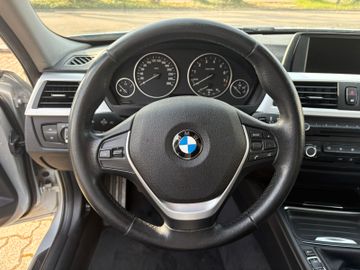BMW 320 - 12