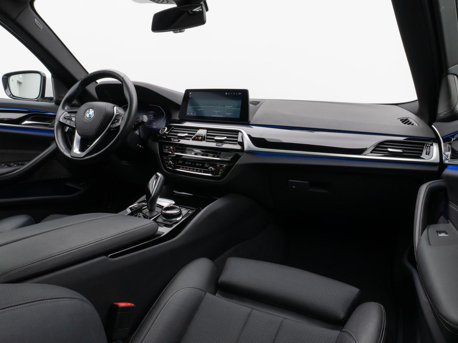 BMW 520d xD Tour Sport Line Pano H/K Exklusiv Paket