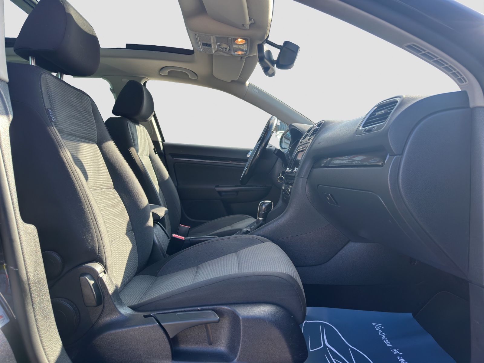Fahrzeugabbildung Volkswagen Golf VI Variant/II.Hand/Pano/AHK/SHZ/PDC/TÜV NEU