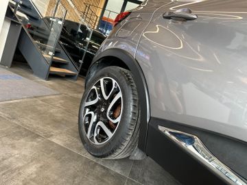 MYAUTOCENTER – Gebraucht- und Jahreswagen mit Werkstattservice in Pfaffenhofen Renault Captur Luxe *AHK*Klima*Sitzh*Navi*