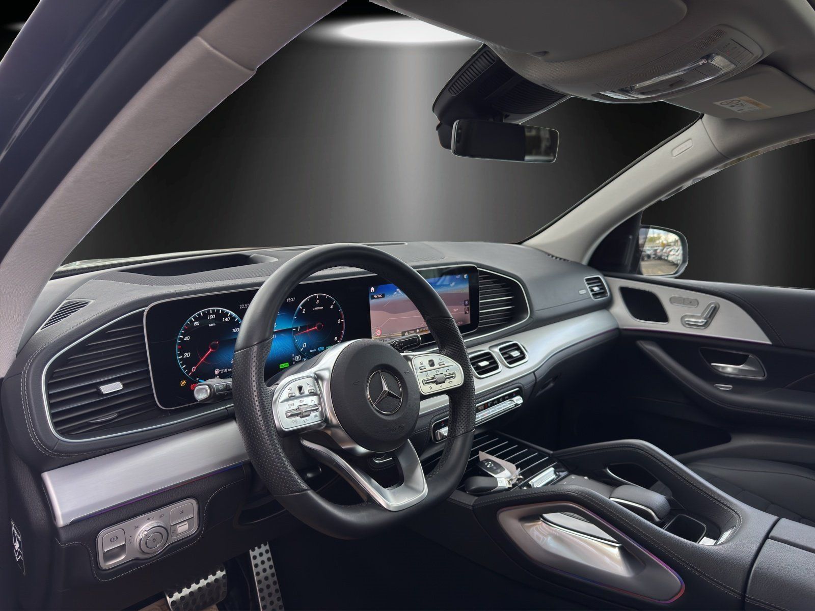 Fahrzeugabbildung Mercedes-Benz GLE300d 4M AMG int DISTRO Pano AHK Trittbret HUD