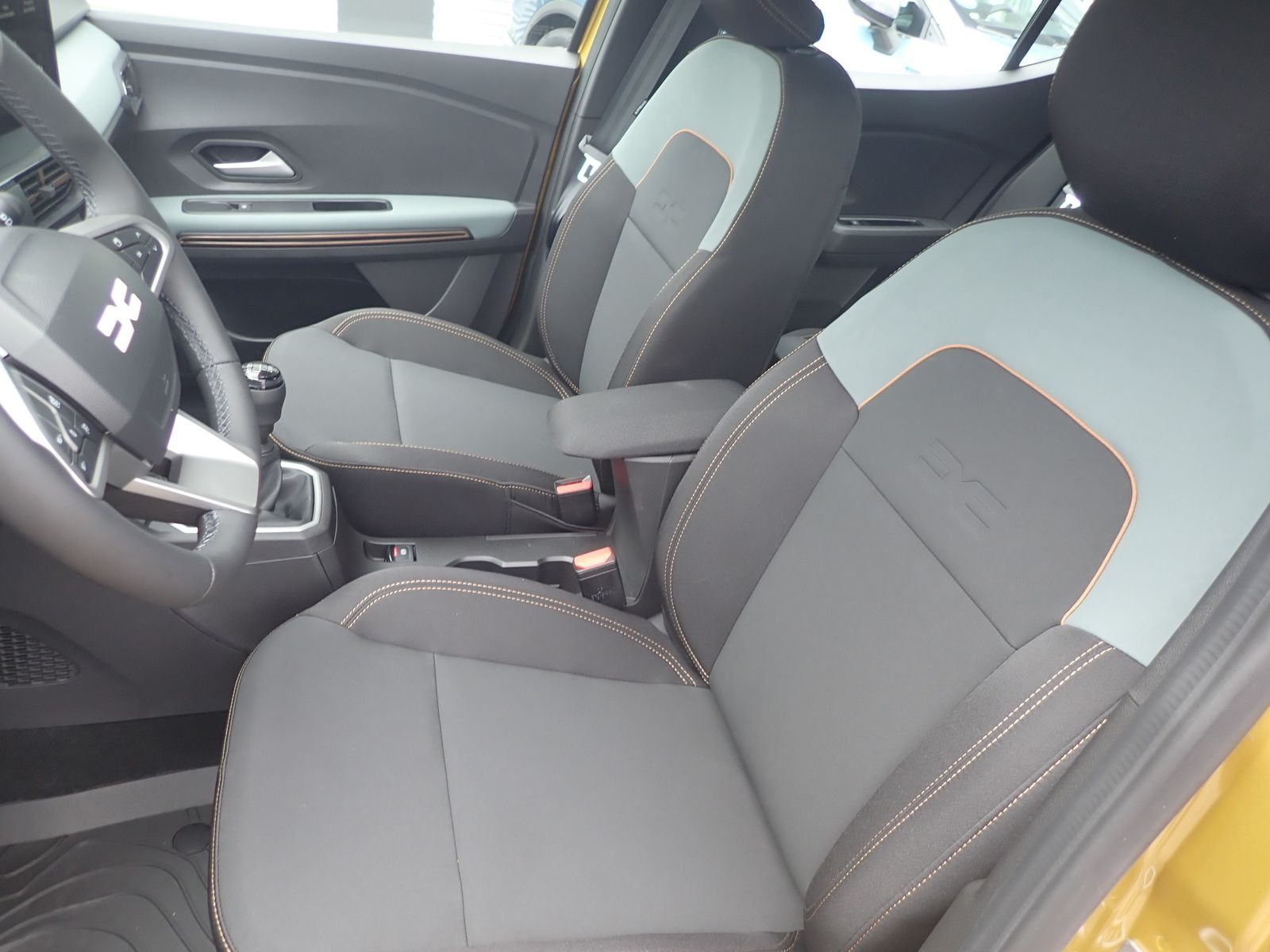 Fahrzeugabbildung Dacia Sandero Stepway Extreme TCe 110