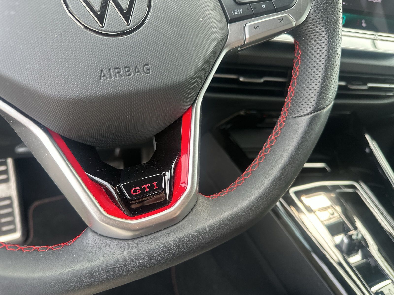 Volkswagen Golf GTI 2,0 l TSI OPF 195 kW (265 PS) 7 - DSG foto 20
