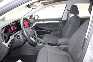 Volkswagen Golf - 8