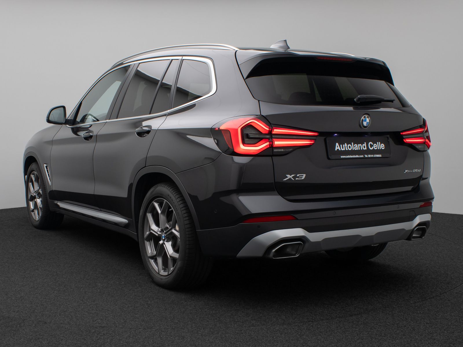 Fahrzeugabbildung BMW X3 xD20d Panor Kamera DAB HiFi Komfort Sport 19"