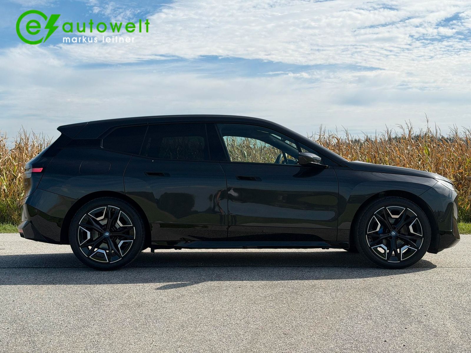 BMW iX xDrive40 M Sport 74kWh Pano HuD DA Prof AHK imagem 3