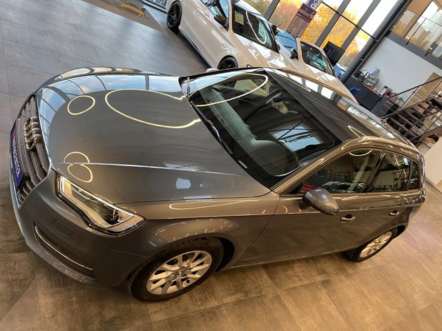 Audi A3 Sportback attraction ultra*2. Hand*Navi*Xenon