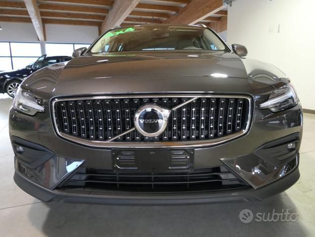 Autres VOLVO V60 Cross Country B4 (d) AWD automatico Pl