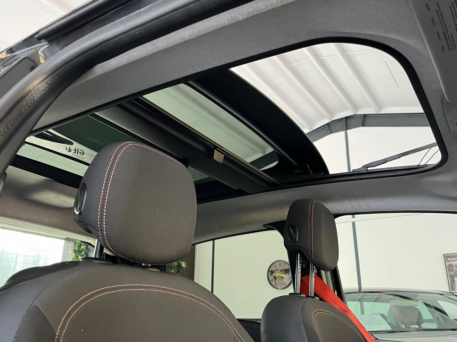Renault TWINGO SPORT 1,6 133PS 1.HAND PANORA. KLIMAAUTO!