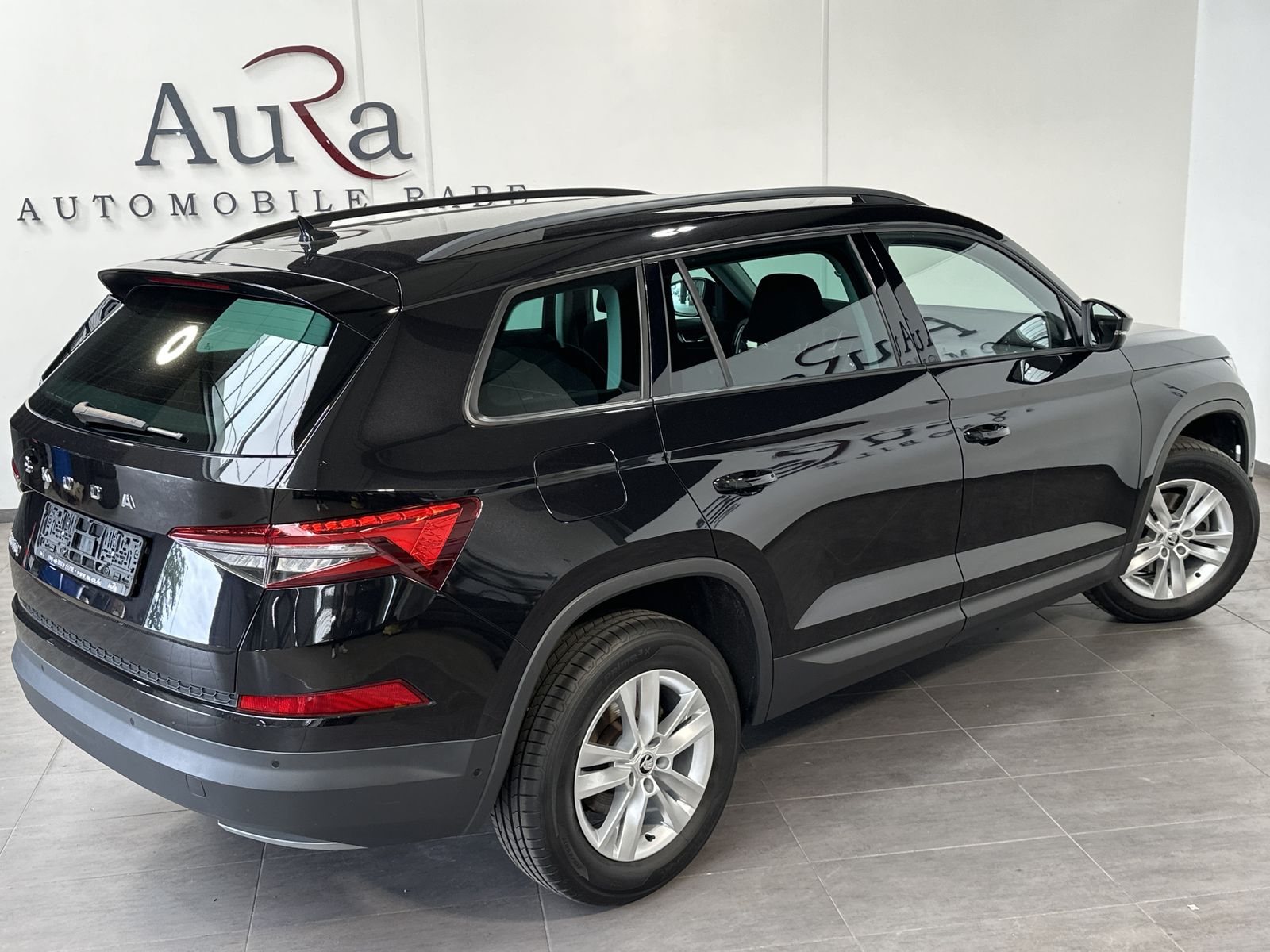 Fahrzeugabbildung SKODA Kodiaq Ambition NAV+MATRIX+ACC+AHK+KAMERA+17ZOLL