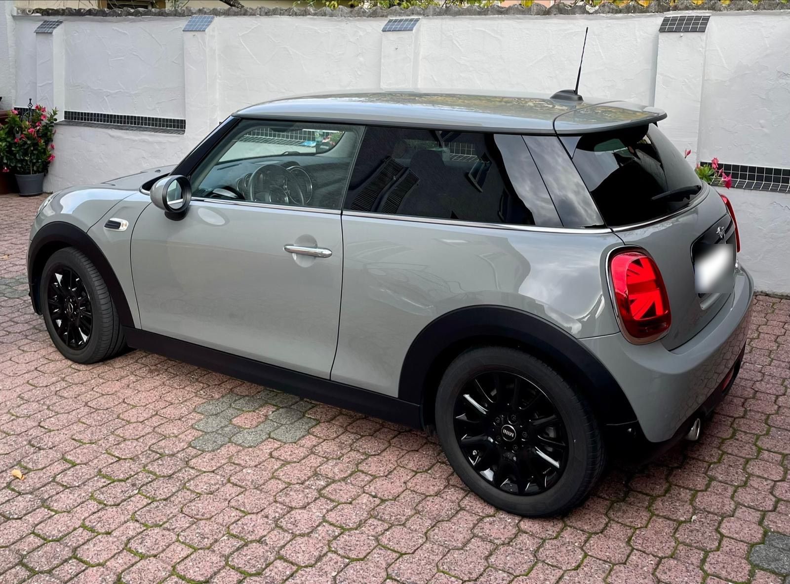 MINI MINI Cooper 3-türig 8-fach bereift