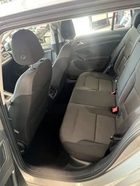 Volkswagen Golf - 12