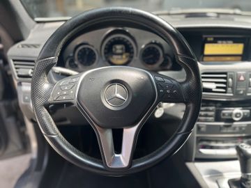 Mercedes E 200 - 12