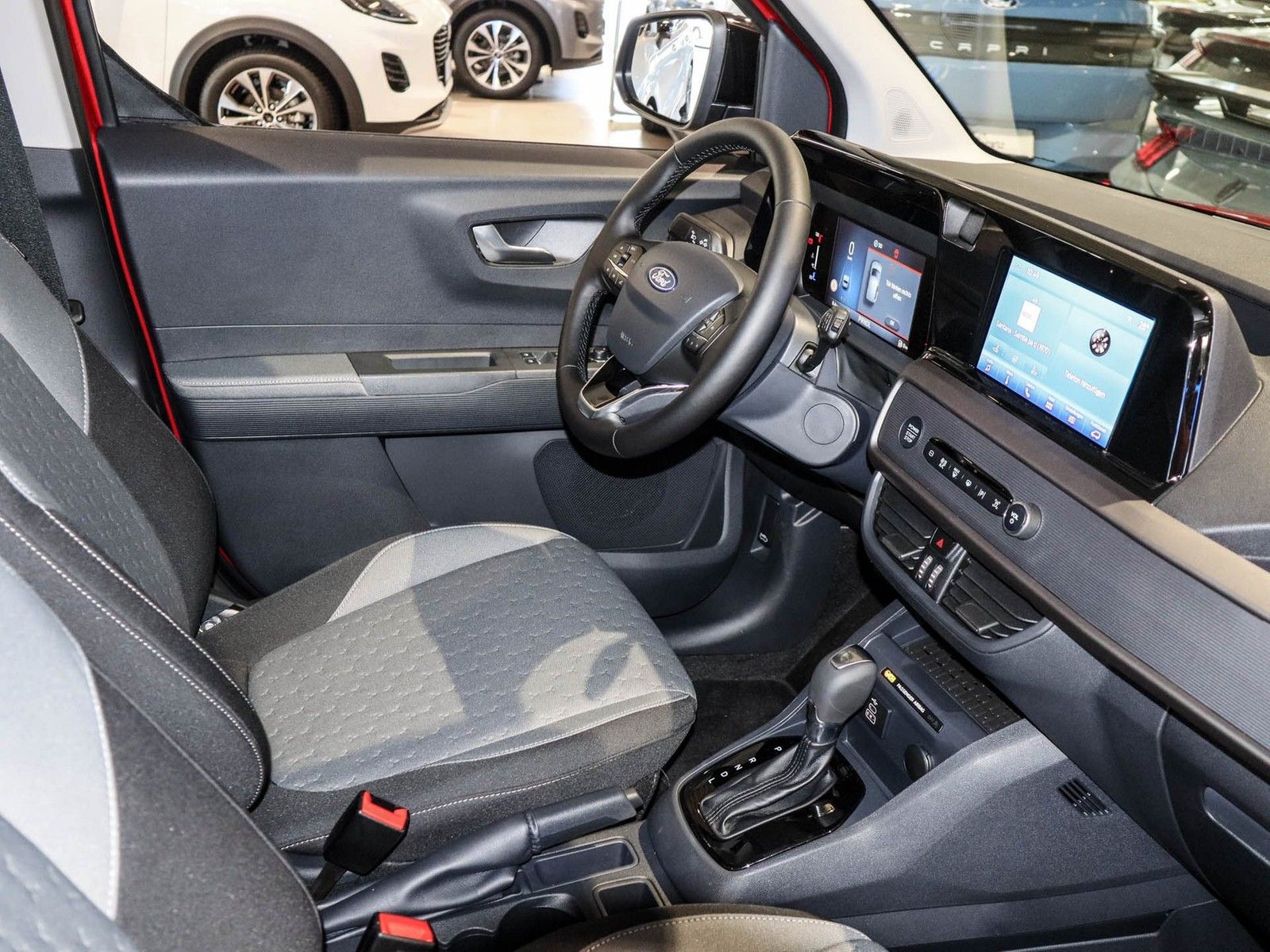 Ford Tourneo Courier Titanium Automatik imagem 3