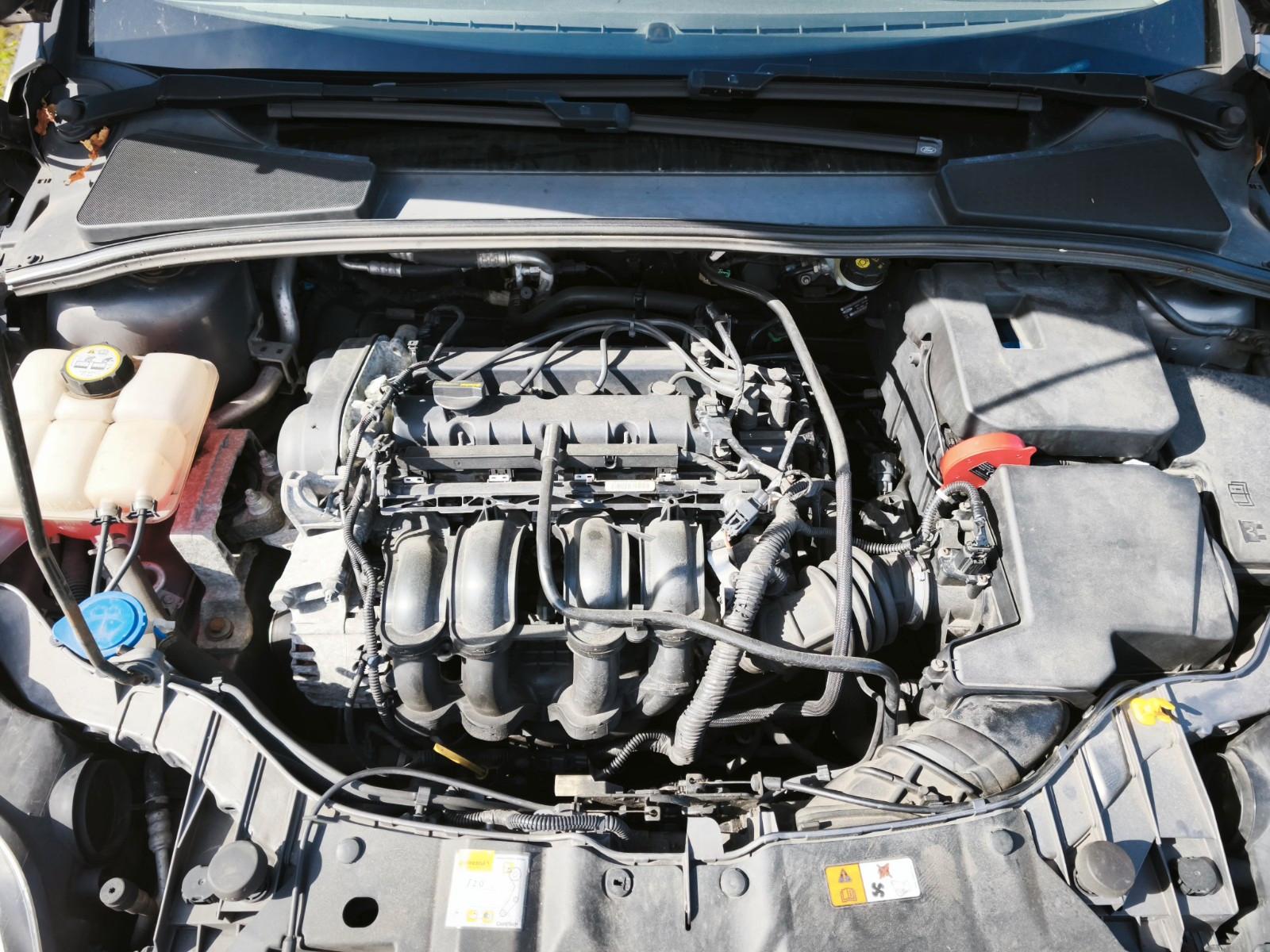 Ford Focus 2011 — photo 12