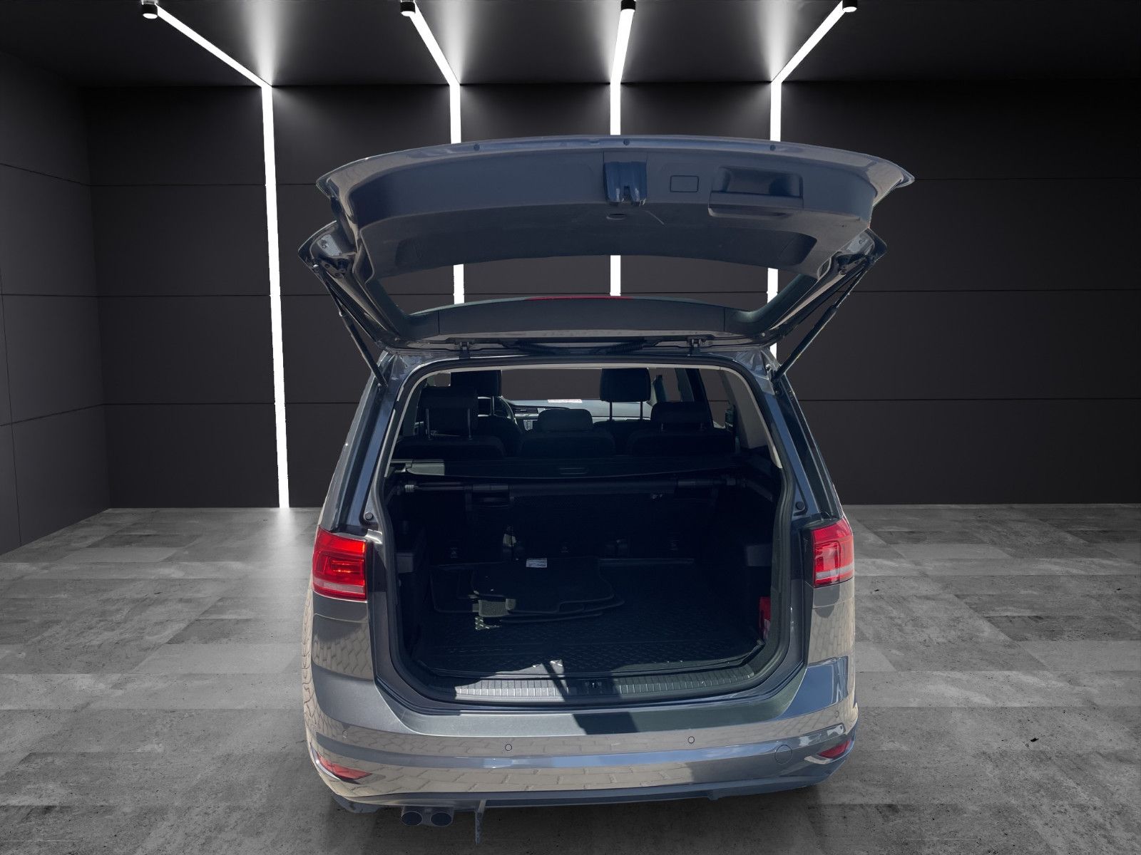Fahrzeugabbildung Volkswagen Touran Comfortline AHK*Shzg*Tempo*Nebel