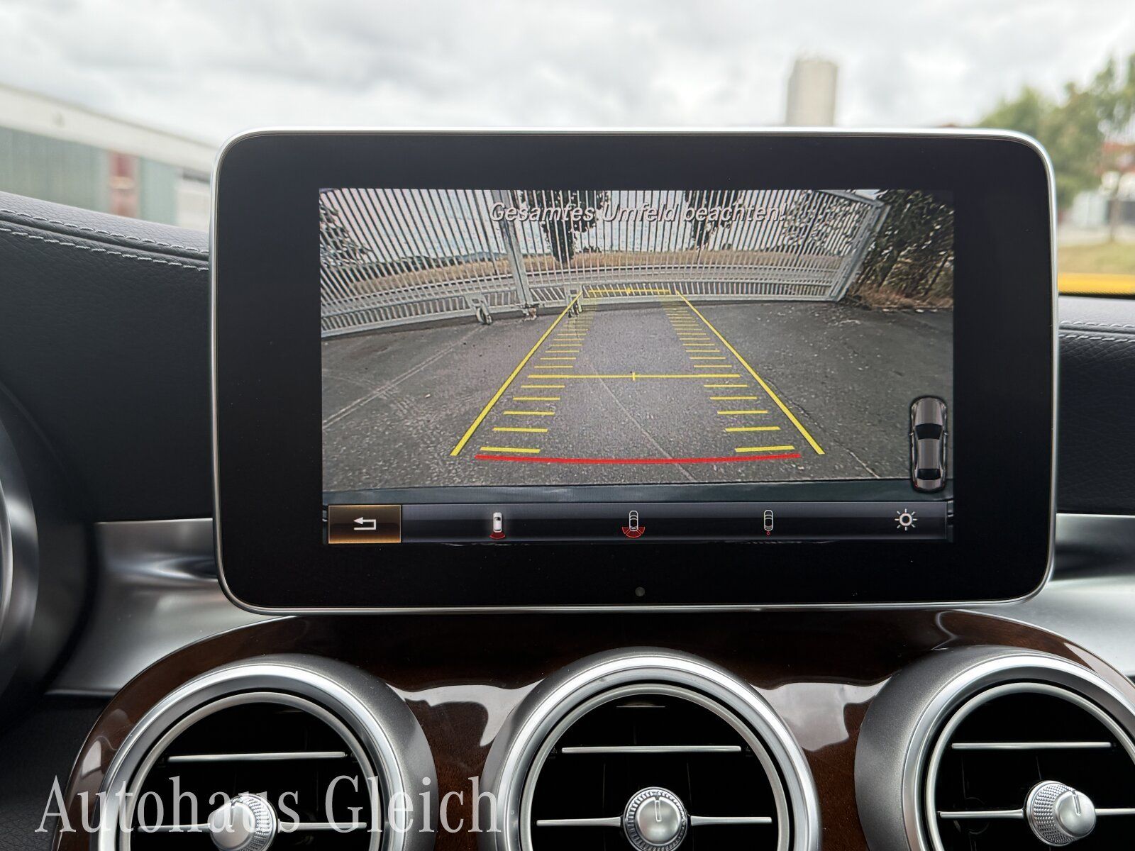 Fahrzeugabbildung Mercedes-Benz C 400 Exclusive 4Matic (EURO 6d-TEMP) COMAND APS