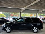 Ford Focus Turnier Style *AHK*SHZ*KLIMA*PDC* - Ford Focus aus 2010: Kombi