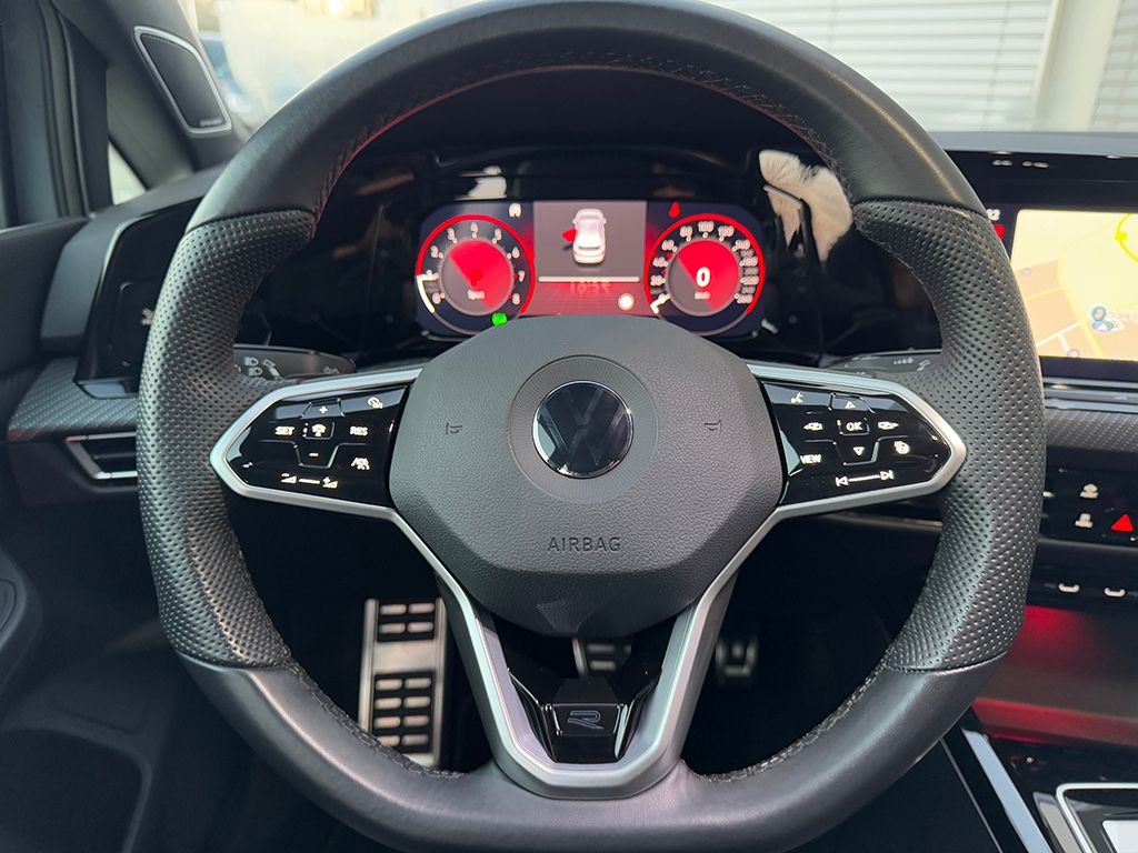 Golf VIII 1.5 eTSI DSG R-LINE *BLACK*H&K*LED+*