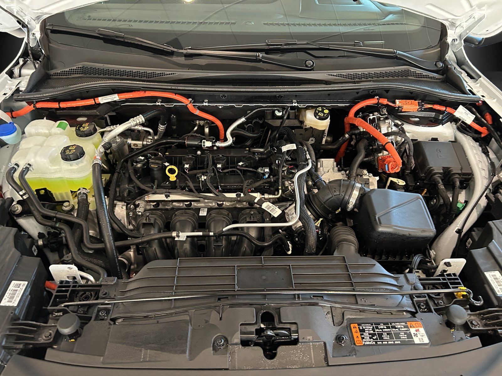 Fahrzeugabbildung Ford Kuga ST-Line PHEV Winter Pak. Techno Pak.