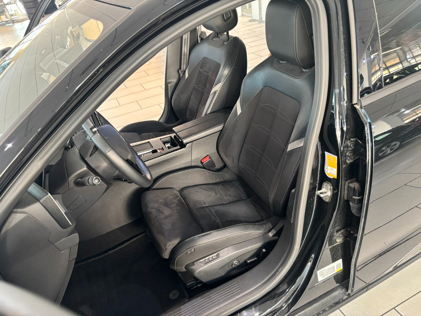 Fahrzeugabbildung Opel Astra L Lim. 1.6 HYBRID GS SPORT NAVI/360°/DAB+
