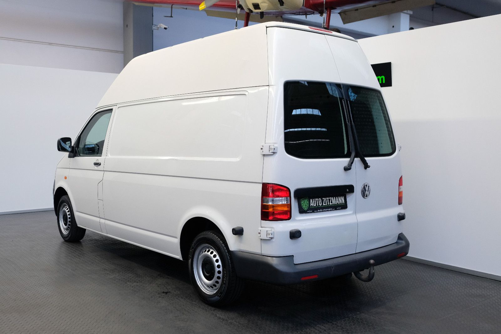 Fahrzeugabbildung Volkswagen T5 Transporter Kasten-Hochdach