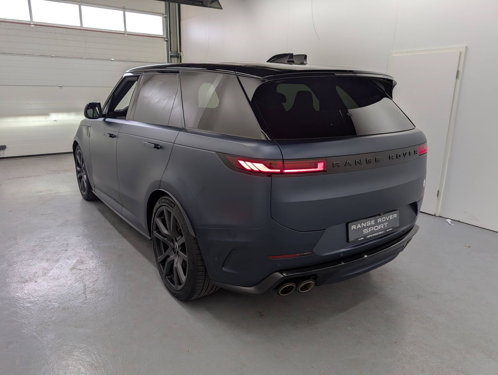 LAND ROVER Range Rover Sport P635 SV EDITION TWO Winter AHK – Bild 2