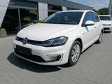 Volkswagen Golf eGolf /TRAVEL/VIRTUAL/CAM/SHZ/PDC/MATRIX/ - mit Elektro-Antrieb: Leder