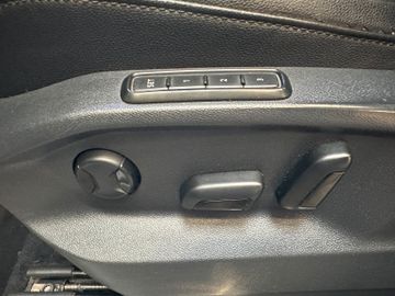 MYAUTOCENTER – Gebraucht- und Jahreswagen mit Werkstattservice in Pfaffenhofen Volkswagen Tiguan *Highline*4Motion*Leder*AHK*LED*