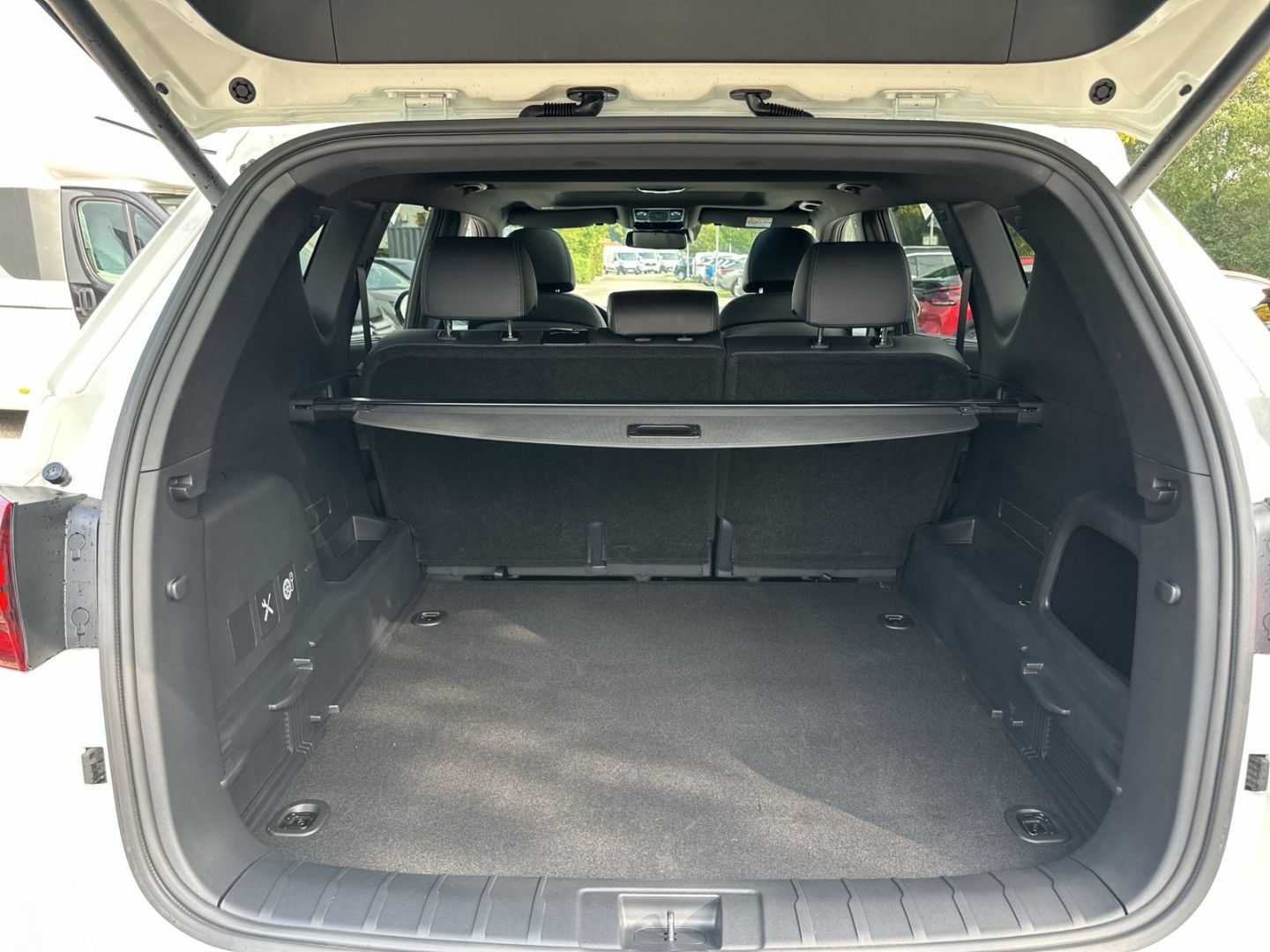 Fahrzeugabbildung KGM Rexton 2.2 Lux 8 AT AWD Navi Leder 360 Kamera