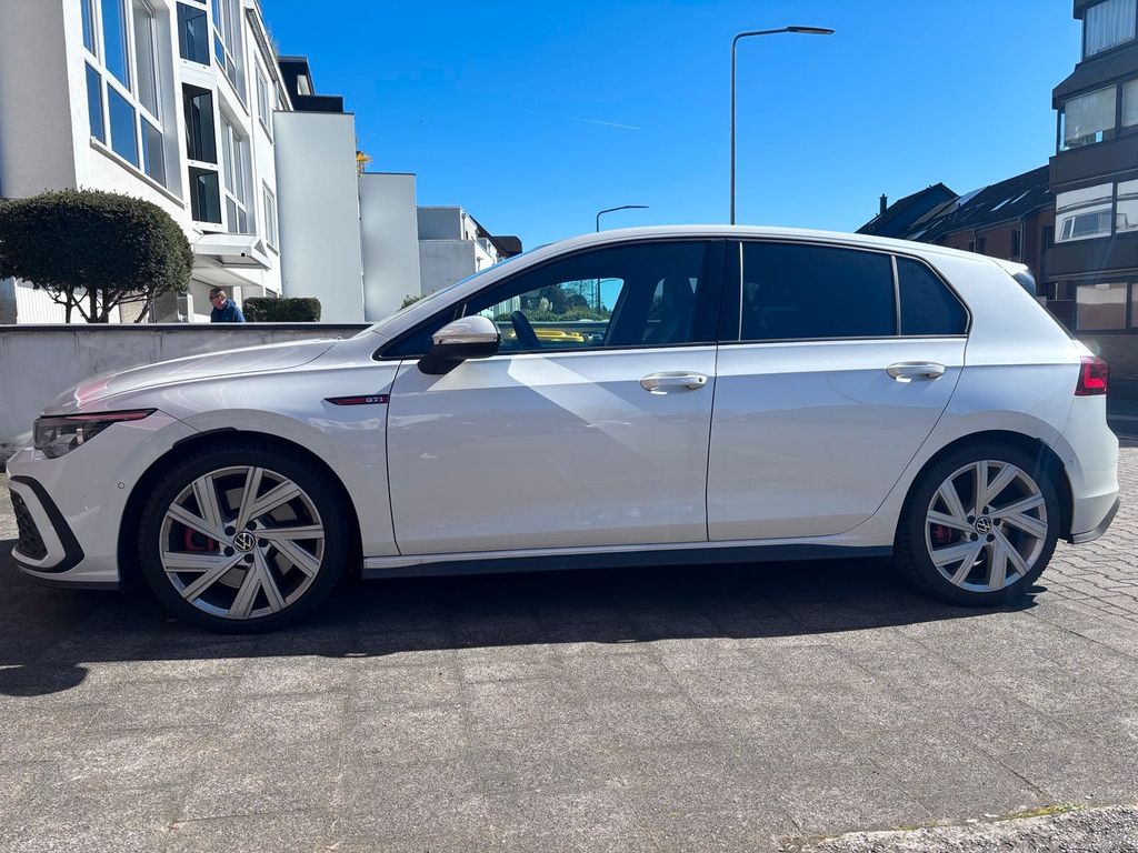 Image of Volkswagen Golf