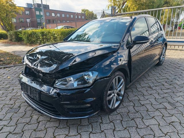 VW Golf VII Lim. Lounge BMT — Bild 2
