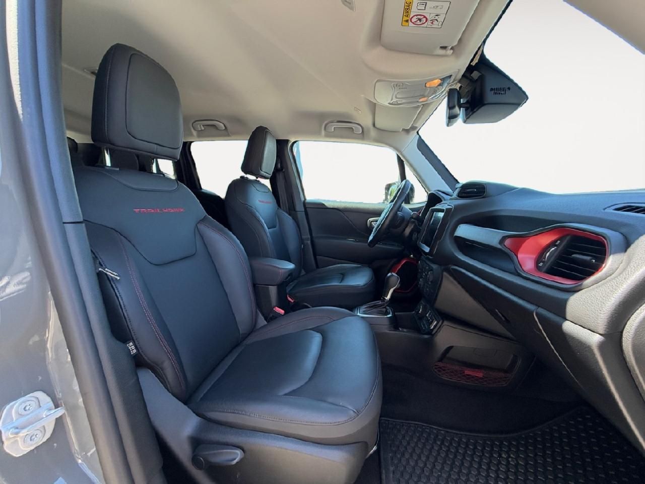 Fahrzeugabbildung Jeep Renegade Trailhawk Plug-In-Hybrid 4xe