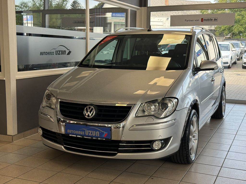 VOLKSWAGEN Touran