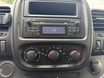 Opel Vivaro - 12