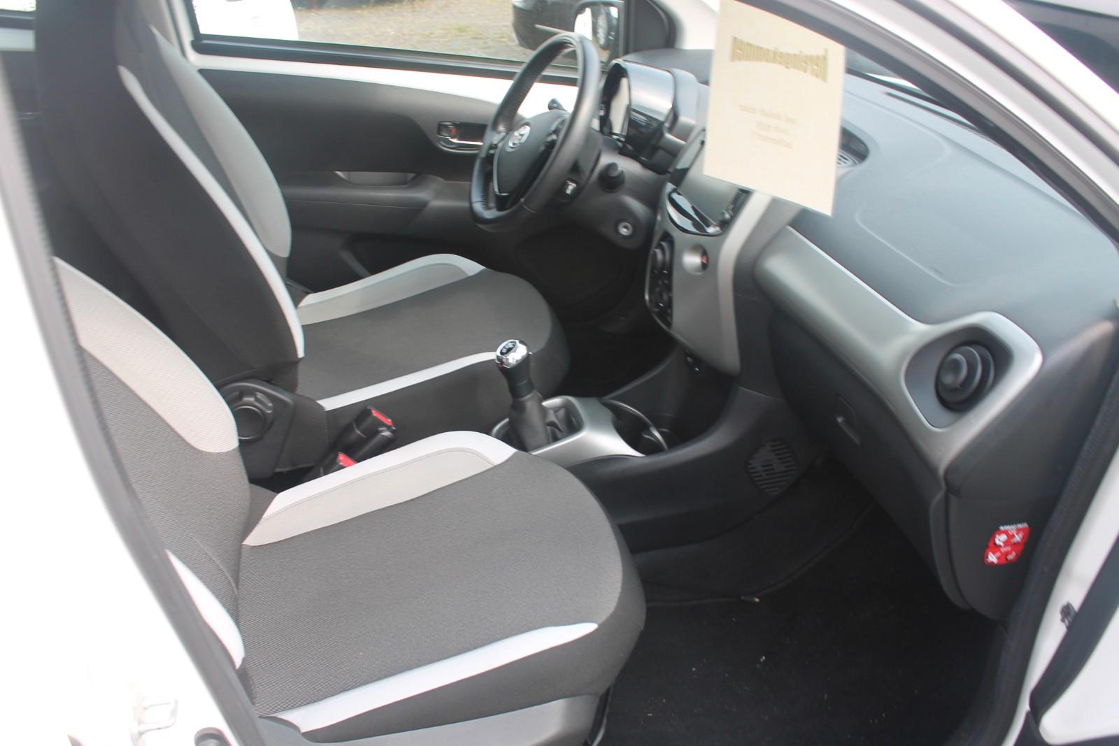 Toyota Aygo 1.0 x-play touch*RÜKA*Klima*Tempomat*