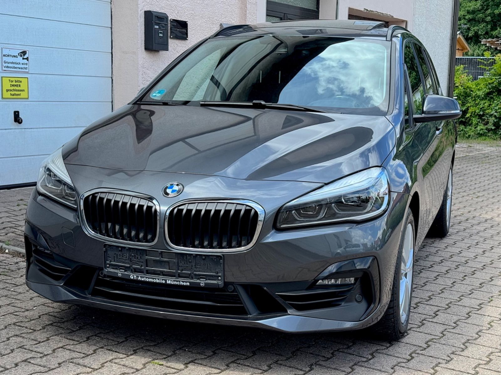 BMW 2 Gran Tourer 220i PANORAMA AUTOMATIK 7-SITZER