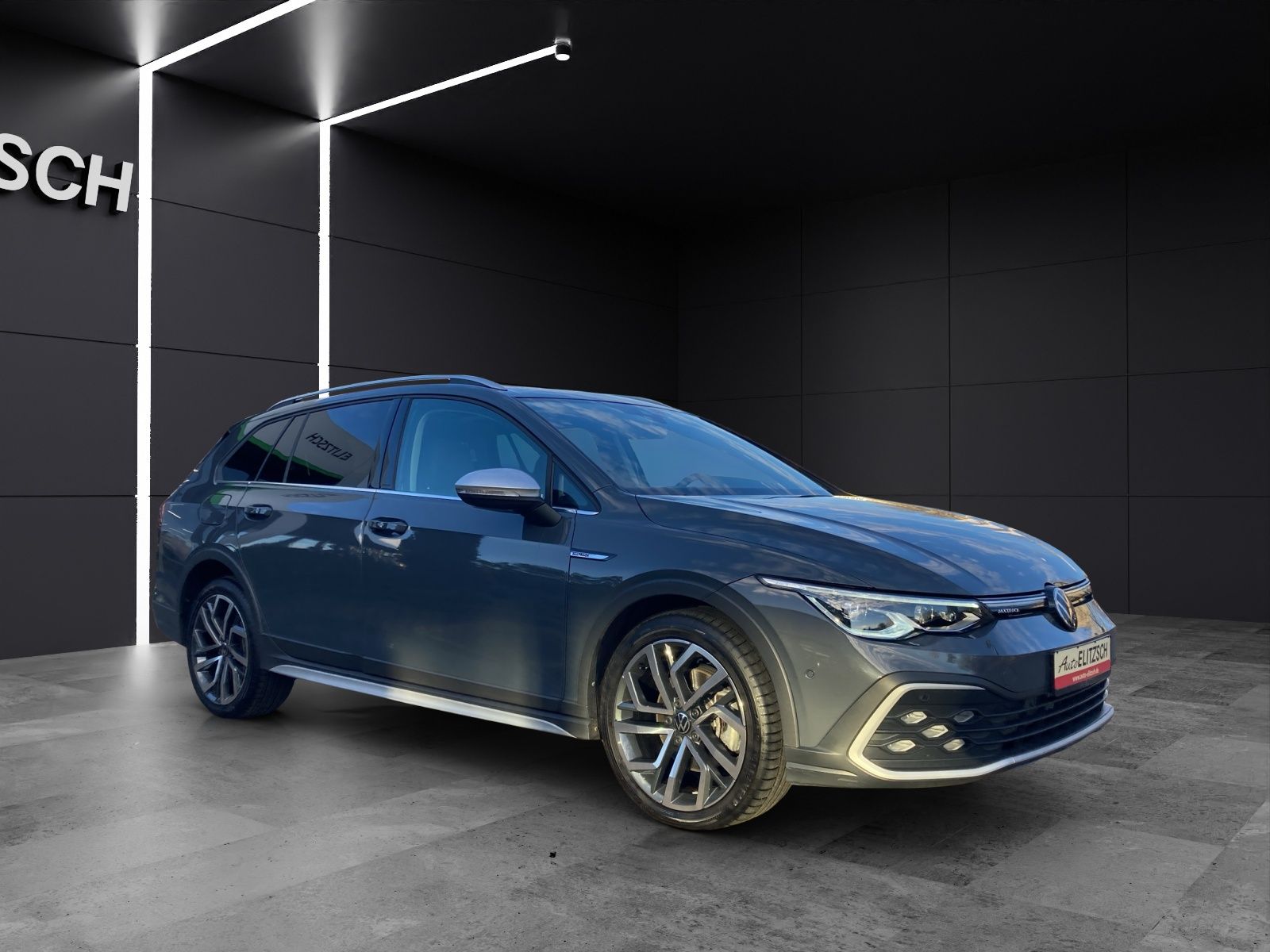 Fahrzeugabbildung Volkswagen Golf VIII Variant Alltrack TDI DSG 4M MATRIX NAV