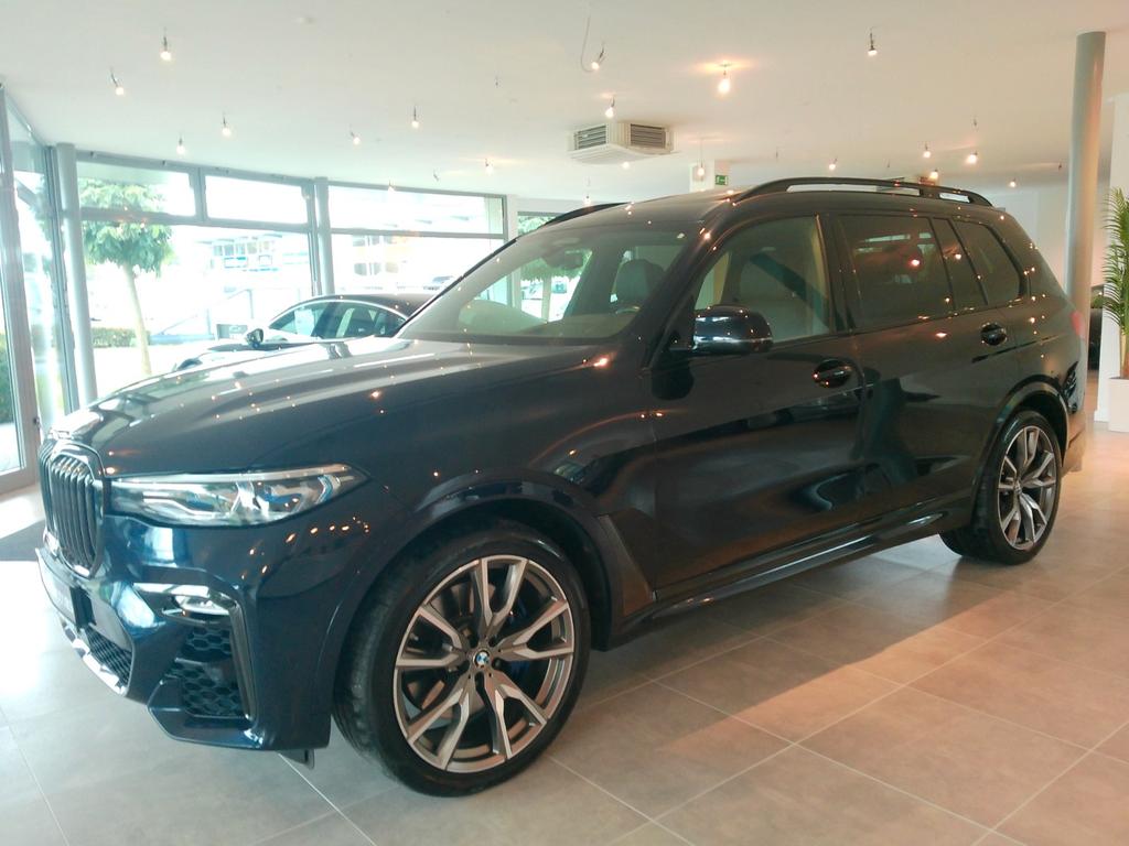 BMW X7 M50