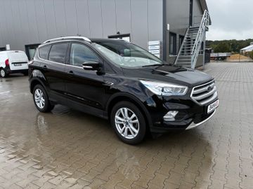 Ford Kuga - 1