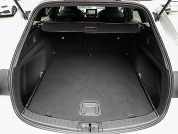 Fahrzeugabbildung Toyota Corolla Touring Sports 1.2Turbo Team Deutschland