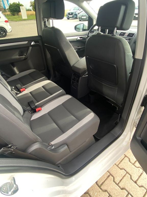VW Touran 1.6 TDI Life BMT, Bild 15