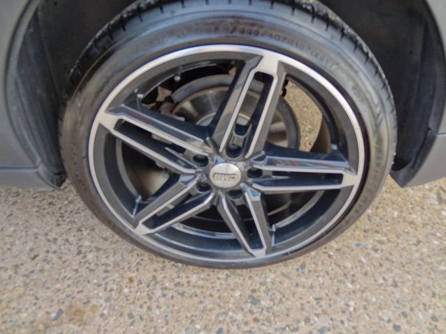 Fahrzeugabbildung Volkswagen CrossTouran/2.Hd/AHK/SitzH/140PS/PDC/Bi-Xenon/