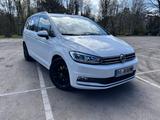 Volkswagen Touran 1.4 TSI Highline AHK 7 Sitzer - VW Touran Gebrauchtwagen in Essen