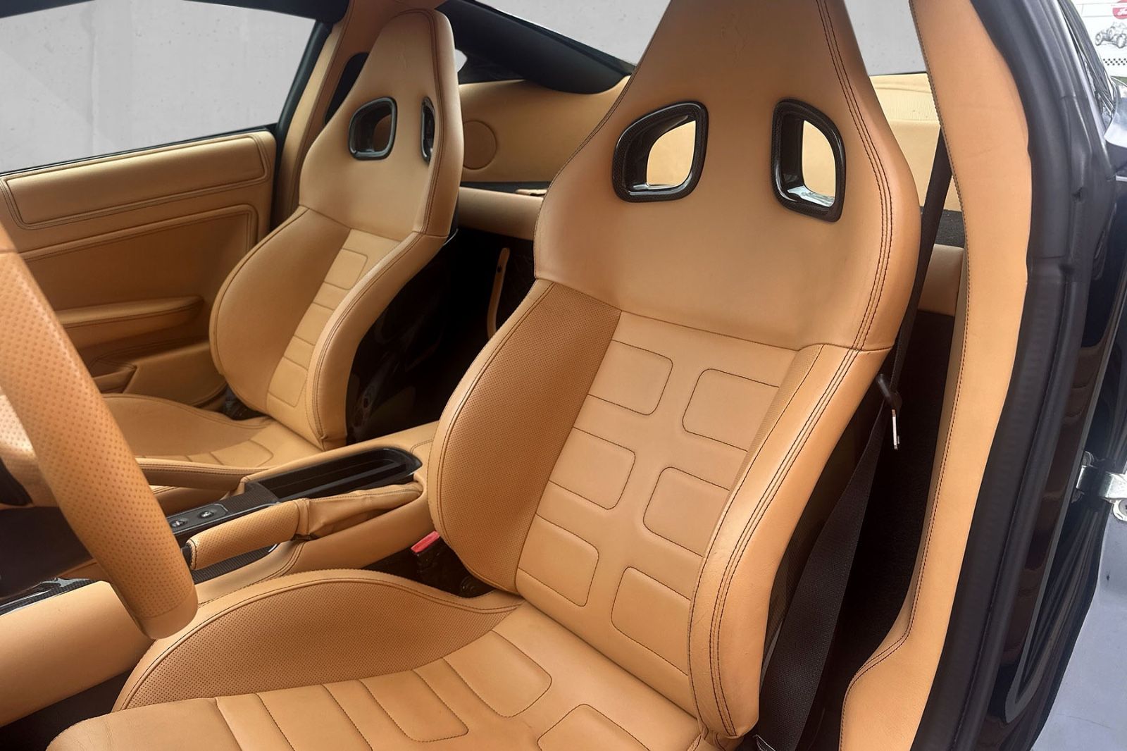 Fahrzeugabbildung Ferrari 599 GTB F1*Challenge Felgen*Embleme