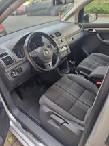 Volkswagen VW Touran 2012 1.6 TDI  Diesel - Volkswagen Touran: Kleinwagen
