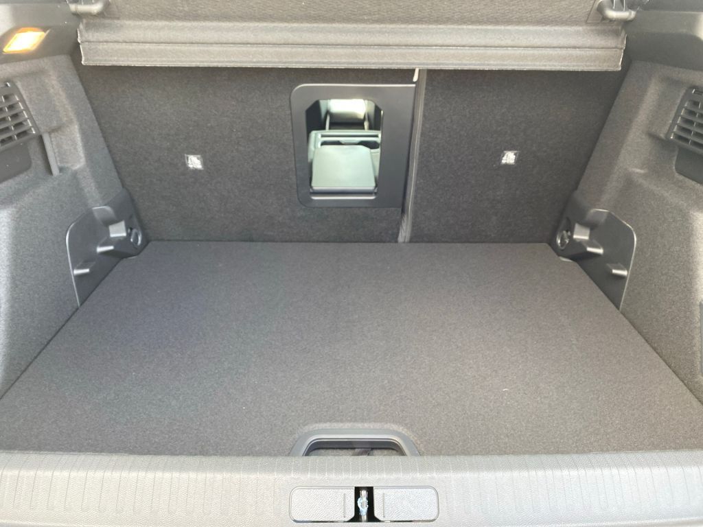 Fahrzeugabbildung Citroën C4 Hybrid 145 Automatik MAX *Winter-Pak*Alcantar